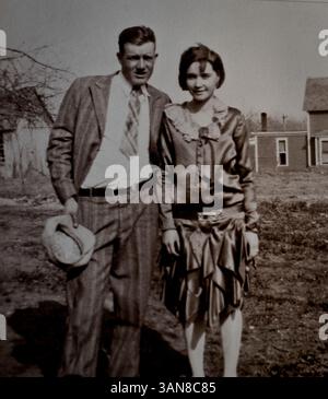 04 janvier 2010 - Carmichael, Californie, USA - Une photo de JD et Opal Conger le jour de leur mariage - 7 décembre 1929..les Congers ont récemment célébré leur 80e anniversaire de mariage le 7 décembre, à leur domicile de Carmichael Oaks Assisted Living. . Photo reproduite avec l'aimable autorisation de la famille Conger..4 janvier 2010 (crédit image : © Sacramento Bee/ZUMApress.com) Banque D'Images