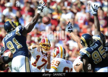 12 oct. 2008 - Landover, Maryland, USA - Jason Campbell (17) des Redskins de Washington lance dans le premier quart-temps contre les nouveaux Louis Rams au FedEx Field. (Crédit image : © Peter Lockley/The Washington Times/ZUMA Press) RESTRICTIONS : * USA Tabloids Rights OUT * Banque D'Images