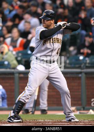 13 avril 2010 : Ryan Doumit, catcheur des Pirates de Pittsburgh, #41 en action lors du match de Ligue nationale entre les Giants de San Francisco et les Pirates de Pittsburgh. Pittsburgh bat San Francisco 6-5. San Francisco, Californie. (Crédit image : © David Godinez/Cal Sport Media/ZUMApress.com) Banque D'Images