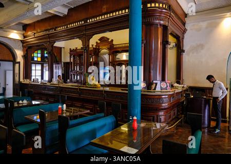 Sri Lanka, Province centrale, Kandy, ville classée au patrimoine mondial de l'UNESCO, architecture coloniale du restaurant de l'hôtel Queens Banque D'Images