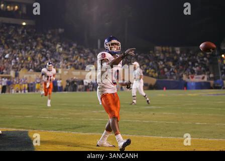 24 octobre 2008 : Jeremy Childs #9 de Boise State célèbre une prise de touchdown pendant le match entre San Jose State et le leader de WAC Boise State au Spartan Stadium de San Jose CA Boise State a remporté le match 33-16. â© Damon Tarver/CSM. (Crédit image : © Cal Sport Media/ZUMA Press) Banque D'Images