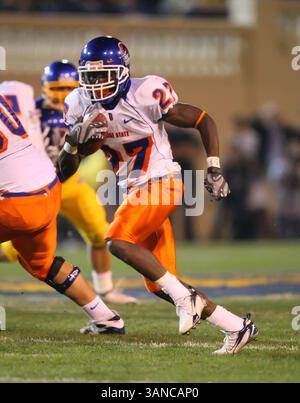 24 octobre 2008 : Jeremy Avery #27 de Boise State a mené tous les rushers avec 96 yards pendant le match entre San Jose State et le leader de WAC Boise State au Spartan Stadium de San Jose CA Boise State a remporté le match 33-16. â© Damon Tarver/CSM. (Crédit image : © Cal Sport Media/ZUMA Press) Banque D'Images