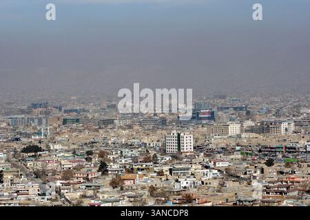 06 janvier 2010 - KABOUL, Texas, AFGHANISTAN - POUR MÉTRO - Une vue de Kaboul, Afghanistan Dec. 31, 2009. PHOTO EDWARD A. ORNELAS/eaornelas@express-news.net) (crédit image : © San Antonio Express-News/ZUMApress.com) Banque D'Images