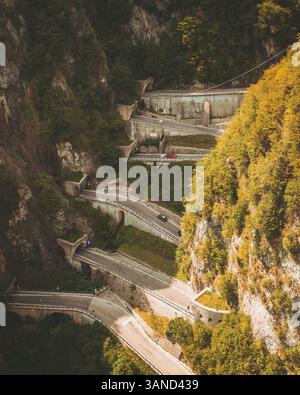 Vue aérienne de Passo San Boldo, Italie. Banque D'Images