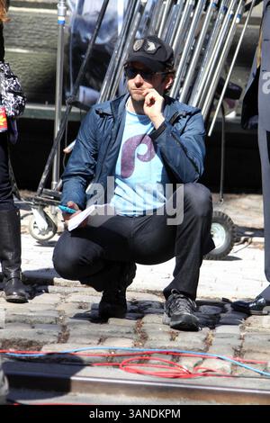 01 avril 2010 - New York, New York, États-Unis - BRADLEY COOPER .sur le tournage de ''Dark Fields'' à Central Park, New York City 04-01-2010. 2010.K64931JBB(crédit image : © John Barrett/Globe photos/ZUMApress.com) Banque D'Images