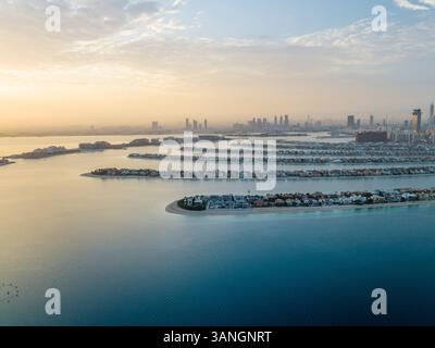 Vue aérienne de l'île Palm Jumeirah, Dubaï, Émirats arabes Unis. Banque D'Images