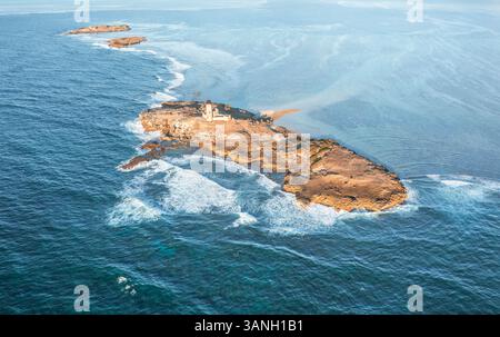 Vue aérienne du phare de l'Ile aux Fouquets sur l'Ile au Phare, Grand Port, Ile Maurice. Banque D'Images