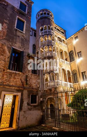 Escalier du Palazzo Contarini del Bovolo, Venise, Vénétie, Italie Banque D'Images