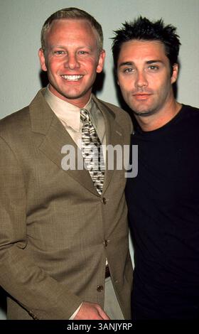04 avril 2000 ; Beverly Hills, CA, États-Unis ; Beverly Hills 90210 Wrap Up Party : acteurs IAN ZERING & VINCENT YOUNG. Banque D'Images
