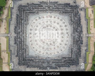 Vue aérienne du plus grand temple bouddhiste du monde Borobudur à Java, Indonésie. Banque D'Images