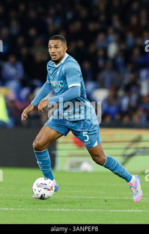 Napoli, Italie. 23 janvier 2022. Juan Jesus de Napoli contrôle le ballon lors du match de football Serie A entre Napoli et Empoli au stade Diego Armando Maradona à Naples, dans le sud de l'italie - lundi 14 avril 2025. Sport - Soccer . (Photo de Alessandro Garofalo/LaPresse) crédit : LaPresse/Alamy Live News Banque D'Images