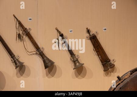 De la famille trompette. De LTO R. 16. Bira Kahali de Ganjam. 17. Mahuri de Koraput. 18. Jodi Mahuri (trompette jumelle) de Balasore. Traditionnel o Banque D'Images