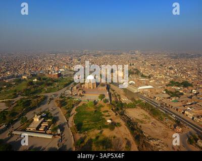 Vue aérienne de la tombe de Hazrat Shah Rukn-e-Alam, Multan, Punjab, Pakistan. Banque D'Images