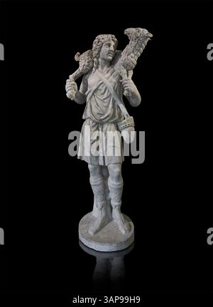 Statuette romaine de 'bon Berger', à l'origine un relief de l'avant d'un sarcophage retravaillé en statuette, fin IIIe - début IVe siècle après JC. Pi Banque D'Images