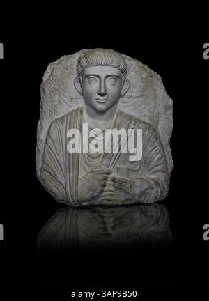 Buste portrait en relief du mémorial romain en pierre d'un jeune homme d'un cimetière romain de Palmyran, 3ème cent AD, Palmyre historique, Syrie. Musées du Vatican. Le Banque D'Images