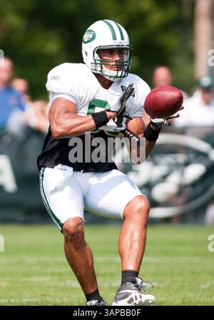 19 août 2011 : le Tight End des jets de New York, Dustin Keller (81 ans), attrape un laissez-passer pendant l'entraînement au centre de formation des jets Atlantic Health Training à Florham Park, New Jersey. (Crédit image : © Duncan Williams/Cal Sport Media/ZUMAPRESS.com) Banque D'Images
