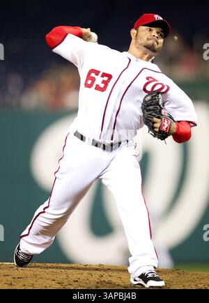 18 août 2011 - Washington, DC, États-Unis - le lanceur de secours des Nationals de Washington Henry Rodriguez (63) présente un terrain au Nationals Park à Washington, D.. C, jeudi 18 août 2011. (Crédit image : © Harry E. Walker/MCT/MCT/ZUMAPRESS.com) Banque D'Images
