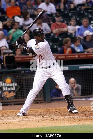 12 avril 2011 : Bill Hall (22 ans), infidieur des Astros de Houston, à la batte lors de la septième manche du match de baseball de la Ligue majeure entre les Astros de Houston et les Cubs de Chicago au minute Maid Park à Houston, Texas. (Crédit image : © Andrew Richardson/Cal Sport Media/ZUMAPRESS.com) Banque D'Images