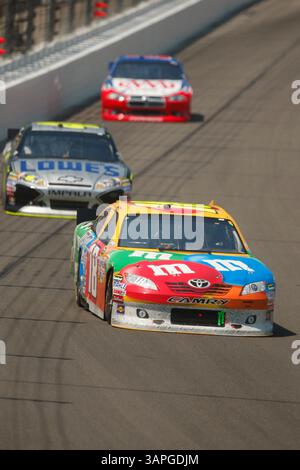 05 juin 2011 : Jimmie Johnson #48 et Kyle Busch #18 en action lors du STP 400 au Kansas Speedway à Kansas City, KS. (Crédit image : © Kyle Rivas/Cal Sport Media/ZUMAPRESS.com) Banque D'Images