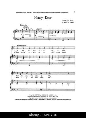 La chanson Honey Dear d'Anita Owen est accompagnée de la légende Words and Music by Anita Owen. La pochette intérieure affiche une publicité pour les « Sweetheart Days » et d'autres chansons disponibles. La représentation numérique des couleurs peut différer de l'original. Banque D'Images