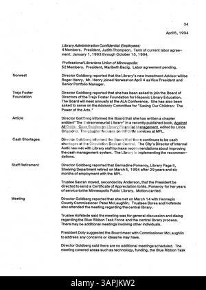 Les 1994 minutes du conseil d'administration de la Bibliothèque publique de Minneapolis documentent les décisions et les discussions du conseil sur la gouvernance et le fonctionnement du système de bibliothèques. Banque D'Images
