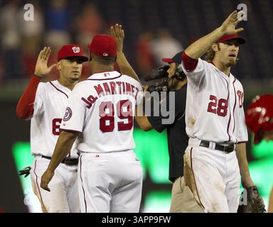 18 août 2011 - Washington, DC, États-Unis - les Nationals de Washington célèbrent leur victoire de 3-1 sur les Reds de Cincinnati au Nationals Park à Washington, D.. C, jeudi 18 août 2011. (Crédit image : © Harry E. Walker/MCT/MCT/ZUMAPRESS.com) Banque D'Images