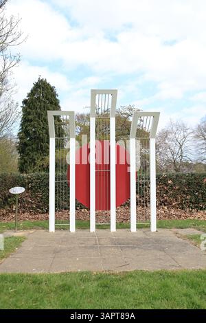 Le monument commémoratif du martyr Shaheed Minar pour les martyrs bangladais Alexandra Park Ipswich Suffolk UK conçu par l'architecte d'Ipswich Nick Jacob Banque D'Images