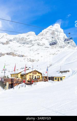 BREUIL-CERVINIA, ITALIE - 13 DÉCEMBRE 2024. Vue de Monte Cervino (Cervino) Breuil-Cervinia, Val d'Aoste. Banque D'Images