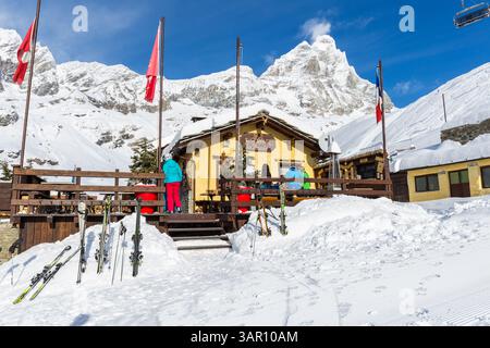 BREUIL-CERVINIA, ITALIE - 13 DÉCEMBRE 2024. Vue de Monte Cervino (Cervino) Breuil-Cervinia, Val d'Aoste. Banque D'Images