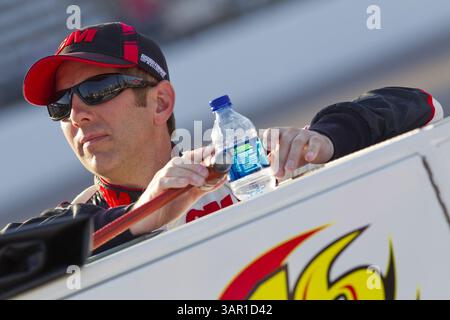 FORT WORTH, TX - 08 avril 2011 : Greg Biffle (16 ans) attend de se qualifier pour la course Samsung Mobile 500 au Texas Motor Speedway de Fort Worth, TX. (Crédit image : © ASP/Cal Sport Media/ZUMAPRESS.com) Banque D'Images