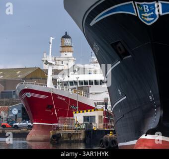 15 avril 2025. Fraserburgh, Aberdeenshire, Écosse. Ceci est une vue du phare à Fraserburgh Harbour. Banque D'Images