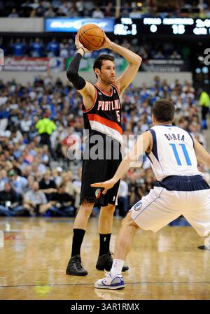 25 avril 2011 : le garde-tireur Rudy Fernandez #5 des Trail Blazers de Portland lors d'un match des éliminatoires de la première ronde de la NBA Western Conference entre les Trail Blazers de Portland et les Mavericks de Dallas au American Airlines Center de Dallas, TX Dallas a battu Portland 93-82(crédit image : © Albert Pena/Cal Sport Media/ZUMAPRESS.com) Banque D'Images