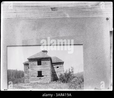 Une photographie du blockhaus des Cascades of the Columbia, de la collection Lee Moorhouse, montrant la fortification dans son cadre historique. Banque D'Images