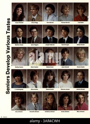 L'édition 1985 de l'annuaire du lycée Roosevelt, intitulé « Sagamore '85 : Celebrate the moment », présente les étudiants, les professeurs, les clubs, l'athlétisme et les événements de l'année scolaire 1984-1985/09. Il met en lumière l’esprit, les réalisations et les souvenirs de l’école. Banque D'Images