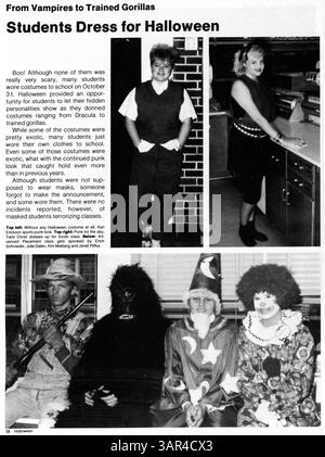 L'annuaire 'Sagamore 85 : Celebrate the moment' documente les événements clés de l'année scolaire 1984-1985 à la Roosevelt High School, en capturant les étudiants, les professeurs, les clubs et les réalisations sportives. Banque D'Images