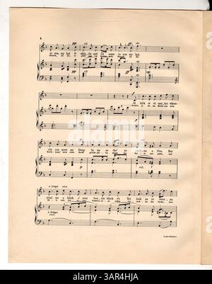 Cette partition comprend la chanson 'O, Whistle and I'll Come to You, My Lad', avec des paroles en anglais et en allemand. La traduction allemande est de Joh. v. perte. L'œuvre est écrite pour mezzo-soprano ou baryton en F. elle est datée de Paris, novembre 1893, et comprend un numéro de plaque 4-23-60622-4. La copie de l'Université de l'Oregon a été présentée par MRS Fletcher Linn en 1942, avec 'Louise S. Linn' inscrit sur la couverture. Banque D'Images