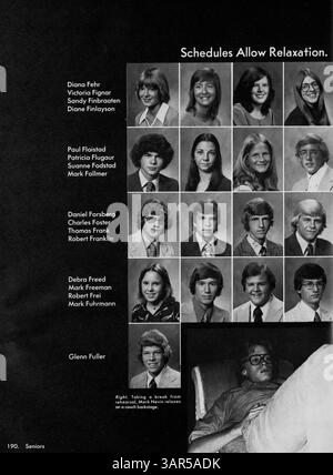 Le Robbinsdale High School Yearbook de 1976 reflète les principaux événements de l'année scolaire 1975-1976 en mettant l'accent sur l'athlétisme, la vie étudiante et les contributions des professeurs. Banque D'Images