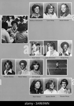 L'annuaire 1980 de Washburn, Nineteen Eighty Wahian, capture des portraits d'étudiants et de professeurs, de clubs scolaires, d'événements sportifs et de faits saillants de l'année scolaire 1979-1980. Banque D'Images