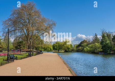 Printemps sur le remblai de Bedford Banque D'Images