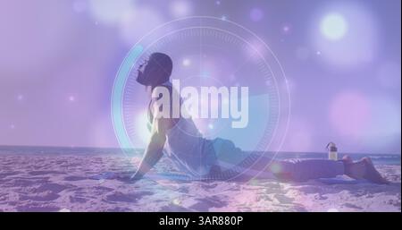 Scanner rond et points lumineux incandescents contre un homme en forme d'afro-américain effectuant des pompes Banque D'Images