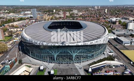 Vue aérienne du Tottenham Hotspur Stadium à Londres. Date de la photo : jeudi 17 avril 2025. Banque D'Images