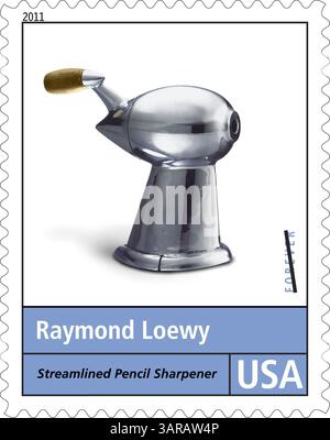 08 juin 2011 - New York, New York, États-Unis - Raymond Loewy (5 novembre 1893, Paris, France - 14 juillet 1986, Monte Carlo, Monaco) a sans doute fait plus pour définir le look de l'Amérique moderne que peut-être n'importe quel autre designer industriel. Il croyait que les produits devraient être simples, fonctionnels et attrayants, et cette vision est venue imprégner presque tous les aspects de la vie américaine. Loewy et sa firme, qui est devenue la plus grande du genre au monde, ont tout conçu, des trains et des voitures aux appareils électroménagers, en passant par les logos d'entreprise et même des outils de bureau comme le prototype de taille-crayon montré sur le timbre. 'I Banque D'Images