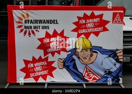 Deutschland, Baden-Wuerttemberg, Stuttgart 17.04.2025, Deutschland, GER, Baden-Wuerttemberg, Stuttgart, im Bild Themenbild, IGM - Industriegewerkschaft Metall Promostand, Feature, Symbolbild Baden-Wuerttemberg *** Allemagne, Baden Wuerttemberg, Stuttgart 17 04 2025, Allemagne, GER, Baden Wuerttemberg, Stuttgart, dans l'image de thème d'image, IGM Industriegewerkschaft Metall promo stand, caractéristique, symbole image Baden Wuerttemberg Deutschland, Baden-Wuerttemberg, Stuttgart, 17.04.2025-3 Banque D'Images