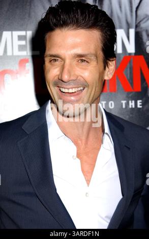 Jan. 26, 2010 - Hollywood, Californie, États-Unis - FRANK GRILLO . ''Edge of Darkness'' Premiere.at Mann's Chinese Theater, Hollywood, CA. 01-26-2010. 2010.I15095PR(crédit image : © Phil Roach/Globe photos/ZUMApress.com) Banque D'Images
