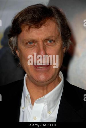 01 fév 2010 - Los Angeles, Californie, États-Unis - LASSE HALLSTROM assiste à la première mondiale de ''DEAR JOHN'' au Grauman's Chinese Theatre à Hollywood, VERS 02-01-2010. 2009.K64059LONG(crédit image : © D. long/Globe photos/ZUMApress.com) Banque D'Images