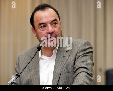 Simon Salinas, superviseur du comté de Monterey, à Salinas le jeudi 18 février 2010 pour discuter d'un nouveau complexe de soccer pour la ville de Salinas. (Image de crédit : Monterey Herald/ZUMA Press) Banque D'Images