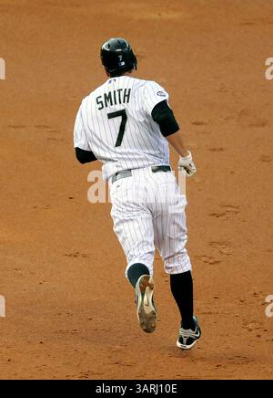 15 mai 2010 : Seth Smith, le joueur de gauche du Colorado, en action lors du deuxième match d'une double tête contre les Nationals de Washington à Coors Field, Denver, Colorado. Les Rocheuses battent les nationaux 4-3.(image crédit : © Larry Clouse/Cal Sport Media/ZUMApress.com) Banque D'Images