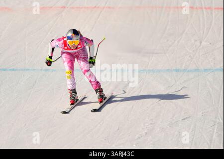 31 janvier 2010 : Linsdey Vonn franchit la ligne à la première place lors de la finale Super G de la Coupe du monde de ski féminine FIS à Moritz, Suisse. C'était la dernière course avant les Jeux olympiques de Vancouver. (Crédit image : © John Middlebrook/Cal Sport Media/ZUMApress.com) Banque D'Images