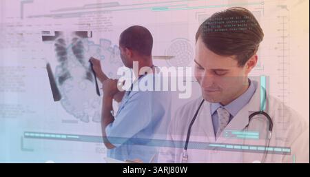 Image de divers médecins avec Xray sur le traitement des données Banque D'Images