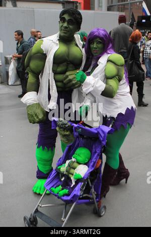 11 octobre 2013 - New York, New York, États-Unis - costumes.at New York Comic Con au Javits Center .10-11-2013. 2013.(crédit image : © John Barrett/Globe photos/ZUMAPRESS.com) Banque D'Images